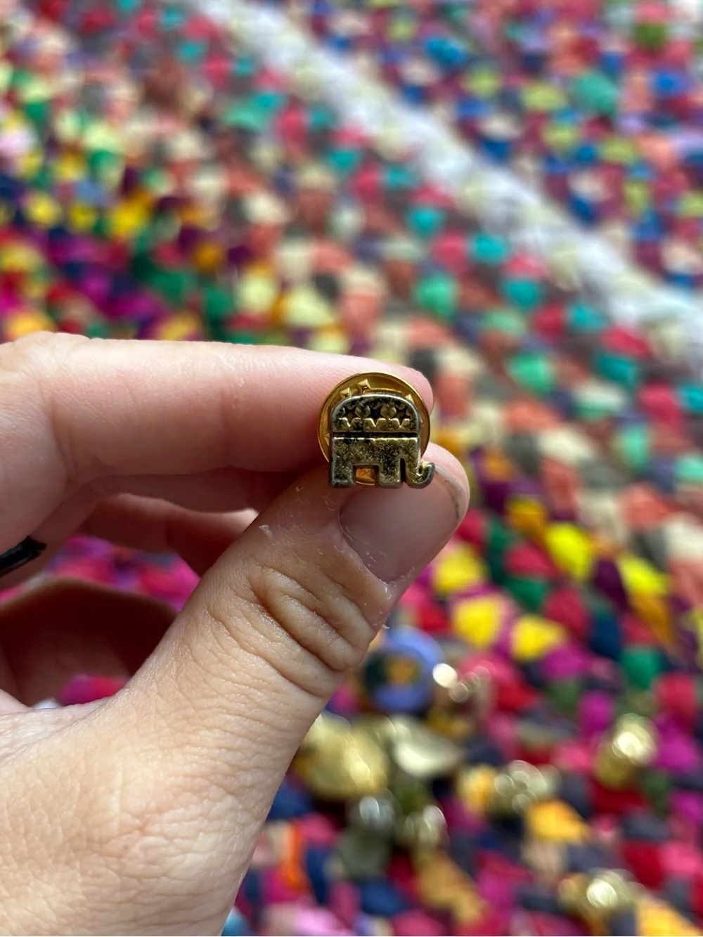 VINTAGE METAL REPUBLICAN ELEPHANT PIN